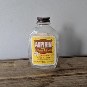 Vintage Bayer ASPIRIN Medecine Bottle, Antique Glass, Apothecary Cabinet, empty bottle,