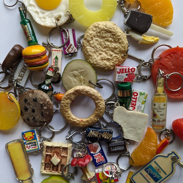 FOOD & DRINKS keychain galore, vintage 70's to 90's fruits, beverages, sweets and much more, keyring collection, please read description!