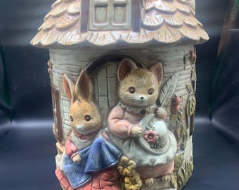 アメリカ製のビンテージ セラミック バレル クッキー ジャー。オーブン