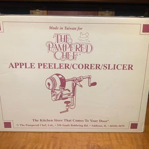 Vintage Pampered Chef Apple Peeler Corer Slicer 2430