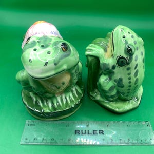 Vintage Frog Salt & Pepper Shakers Handles Lilypadders Hangups Hand Painted Rivvit!
