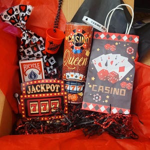 Coffret cadeau gobelet fin 20 oz Casino Night, gobelet casino, coffret cadeau de fête, cadeau soirée fille/garçon, cadeau vacances, nom optionnel disponible image 3