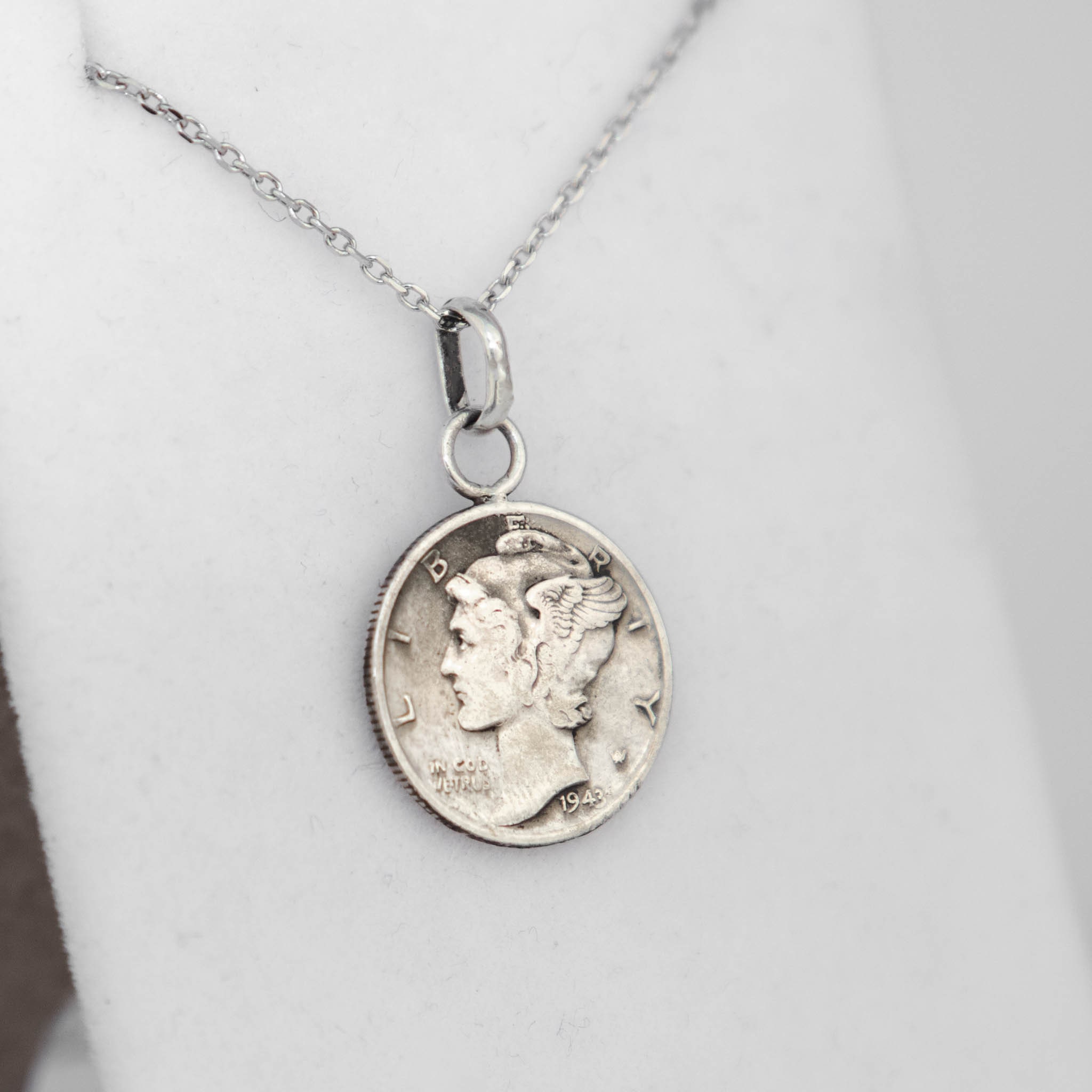 Antiker Quecksilber-Dime Anhänger (Kriegsära 1941-1945) – Auf 30 Zoll 925 Sterlingsilber-Kette, .900 Silber
