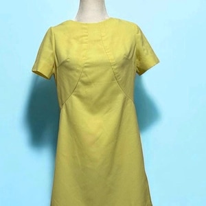 Vintage 60s Mini Dress with Short Sleeves,Sunny Yellow Mod Dress, Womens 30”w