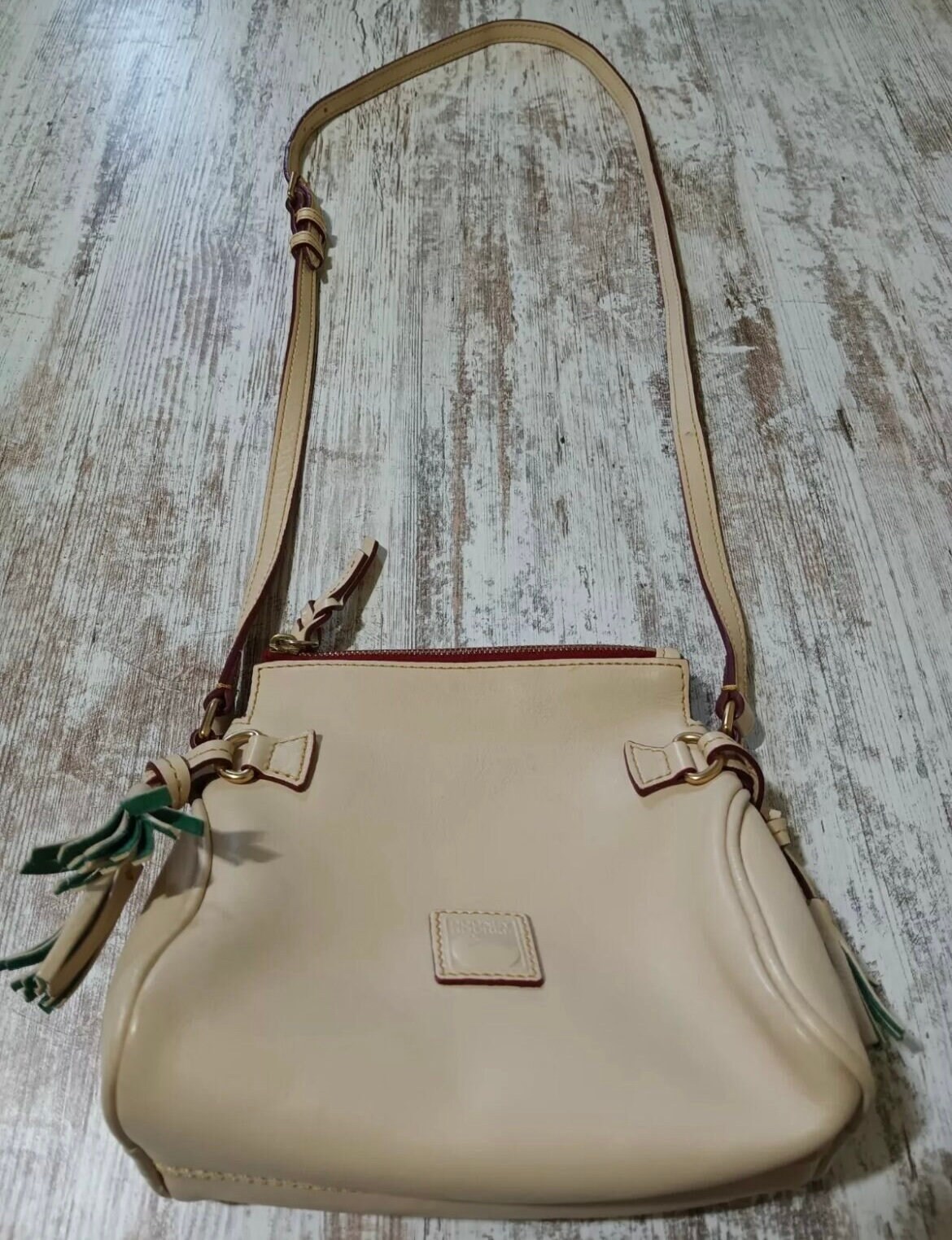 Rare Dooney Bourke Handbag Florentine Cameron Crossbody Cream Leather Vintage Purse