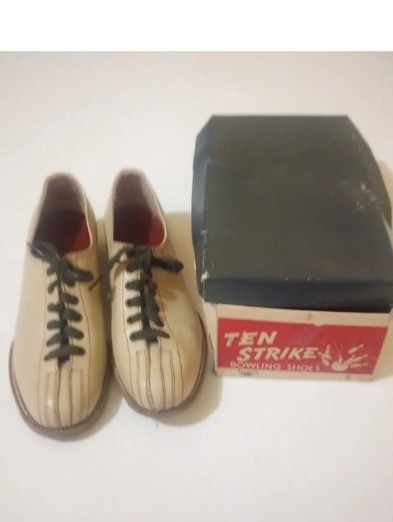 Vintage Mens Bowling Shoes: Classic Style Strikes!