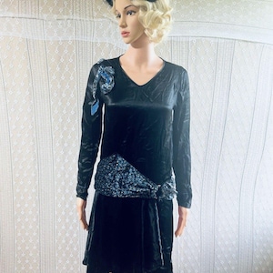 Vintage 1920s Flapper Dress, Gatsby Art Deco 20s Dress Satin with Blue Dotted accent Womens M-L
