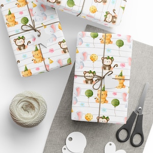 Papel de regalo con diseño de animales bebés en acuarela: Baby Shower, recién nacido