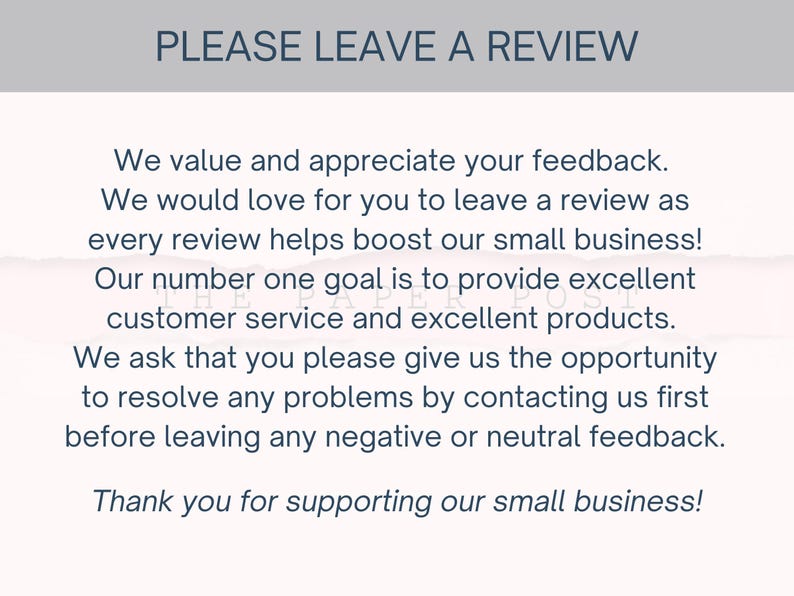 Puede incluir: Fondo blanco con el texto "PLEASE LEAVE A REVIEW" en la parte superior. El texto de abajo solicita comentarios de los clientes, destacando el valor de las rese&ntilde;as para las peque&ntilde;as empresas y el excelente servicio al cliente.