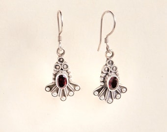 Garnet Earrings (ornement) - Handmade & Genuine Gemstone Jewelry - Sterling Silver Jewellery