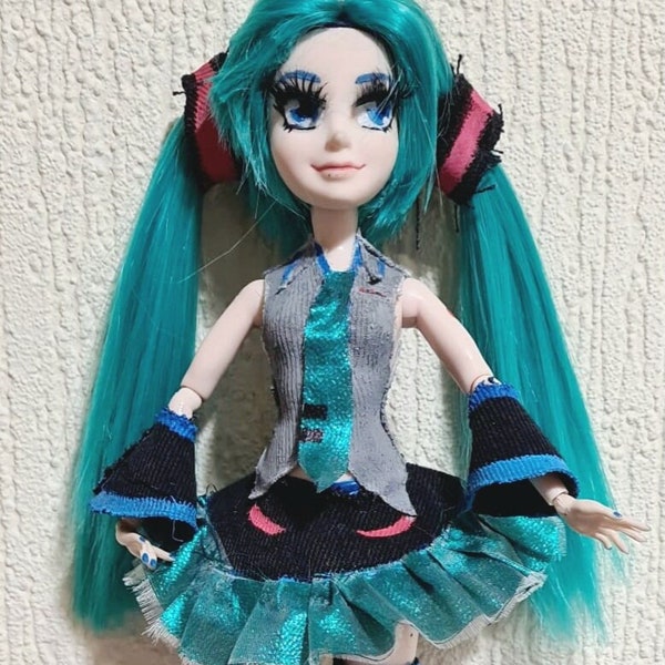 OOAK Hatsune Miku 13" Posable doll