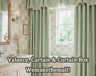 Cortina estilo campestre francés con cenefa de volantes, cortinas de algodón y lino a rayas verdes a juego, tratamiento de ventana con ribete de encaje.