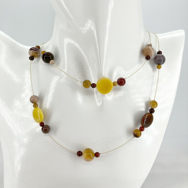 Collier long pierres naturelles jaspe Mokaite et perle de Tagua