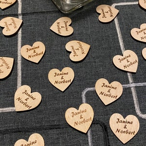 50 Streudeko Holz Herz Personalisiert Hochzeit Verlobung Tischdeko Geburtstag Bild 1