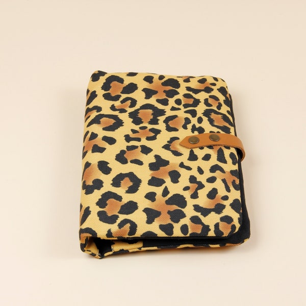 Practical organizer | Leopard pattern | Handbag Organizer | Handmade | Personal Organizer | Travel organizer | Family organizer