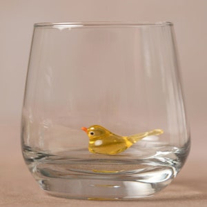 Drinking glass with animal figurine | Yellow bird | 3D | Murano glass | Glass with figurine | Handmade | Water glass | Cup