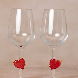 Wine glass with heart figure | Set of 2 | 3D | Murano glass | Glass with figure | Handmade