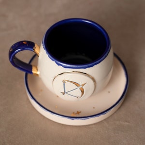 Teetasse | Kaffeetasse | Mit einer „Sternzeichen - Schütze&quot; verziert | Handgemacht aus Keramik | Mit Echtgold Elementen | Designer Tasse