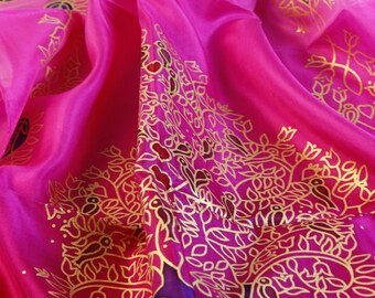 Foulard en soie peint à la main | Foulard en soie | Femmes | Rose | Élégant et luxueux | 100% soie | 1600x500 | Écharpe de créateur unique