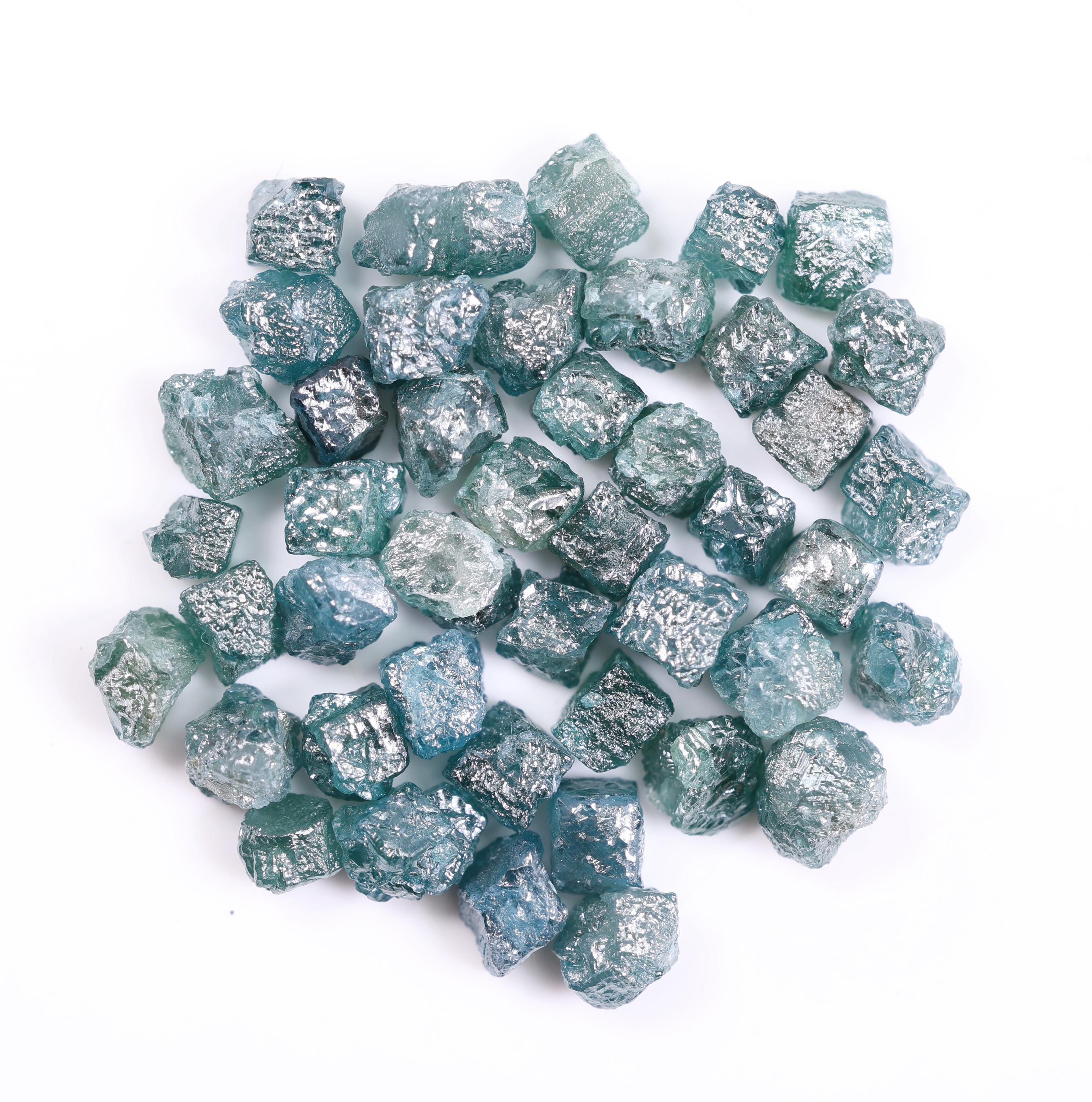 12.73カラットの天然ブルーダイヤモンド原石ロット、加工済み未カット