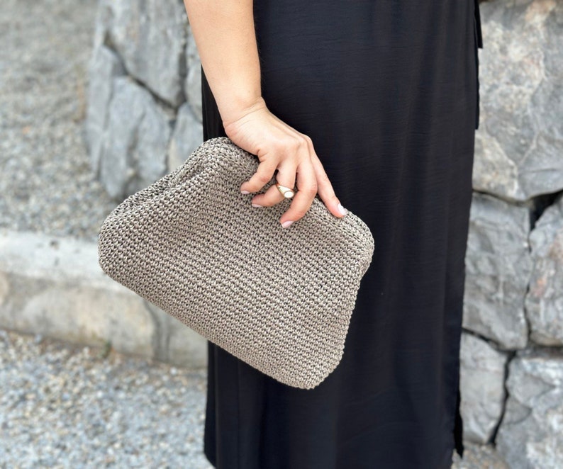 Raffia Mink Clutch Bag For Wedding Straw Knitted Raffia Bag Natural Medium Woven Handbag image 6