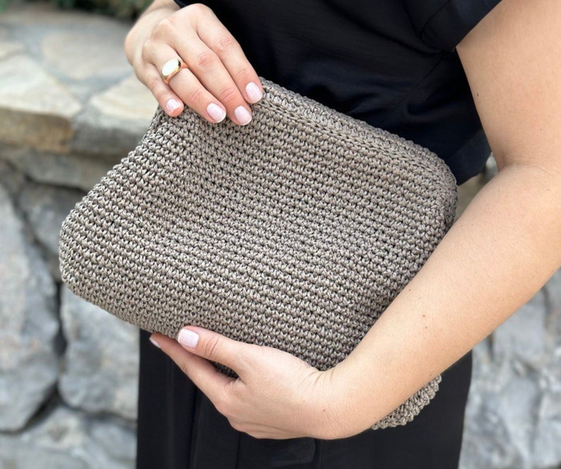 Raffia Mink Clutch Bag For Wedding Straw Knitted Raffia Bag Natural Medium Woven Handbag image 2