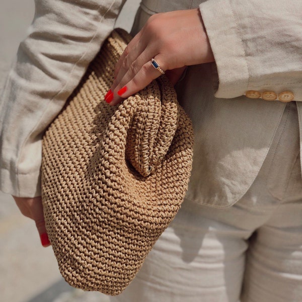 Pochette en raphia beige Cadeau de la fête des mères | Sac en raphia tricoté en paille | Pochette avec fermeture métallique cachée