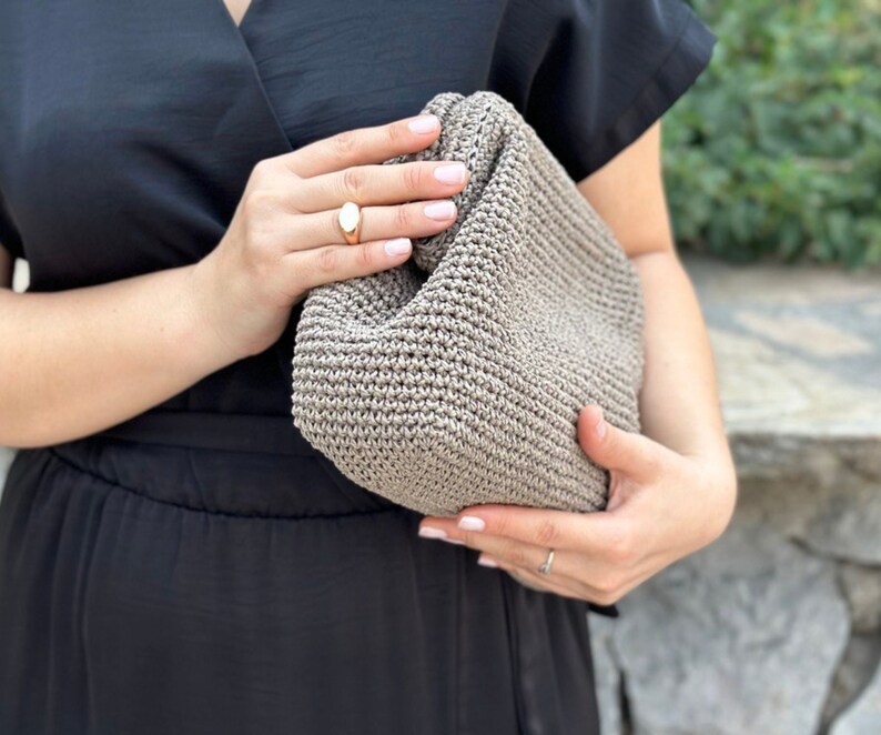 Raffia Mink Clutch Bag For Wedding Straw Knitted Raffia Bag Natural Medium Woven Handbag image 9