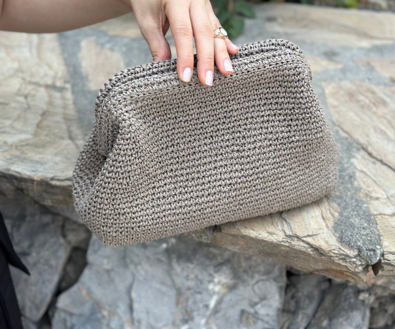 Raffia Mink Clutch Bag For Wedding Straw Knitted Raffia Bag Natural Medium Woven Handbag image 5