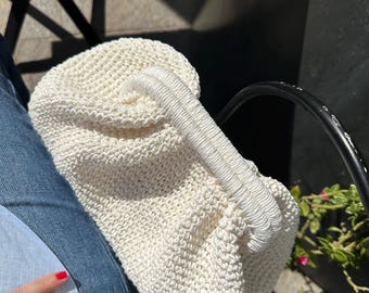 Pochette in rafia beige Regalo per la festa della mamma | Borsa in rafia lavorata a maglia in paglia | Pochette con chiusura metallica nasco