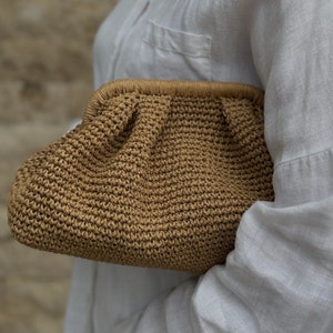 Raffia Beige Clutch Bag Mothers Day Gift Straw Knitted Raffia Bag Pouch Clutch Bag With Hidden Metal Locked Bild 8