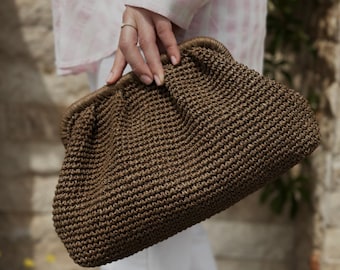 Pochette en raphia marron foncé | Sac en raphia tressé paille | Pochette avec fermeture métallique cachée