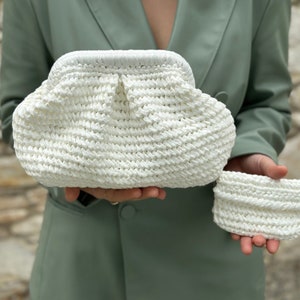 Bolso clutch de rafia blanca / Bolso de rafia de punto de paja / Clutch de bolsa de verano hecho a mano natural