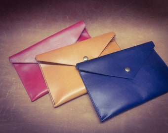 Leather handbag (Letter)