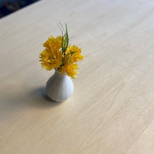 Miniature Flower bouquet Dollhouse 1:12 scale yellow