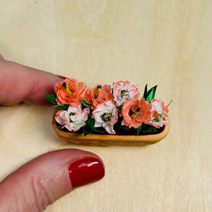 Miniature Flowers in Floor Pot Dollhouse 1:12 scale