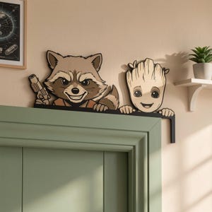 Rocket and Baby Groot Door Corner Sign, Guardians of the Galaxy Door Frame Decor, Galactic Hero Wall Art, Marvel Inspired Peeking Decor