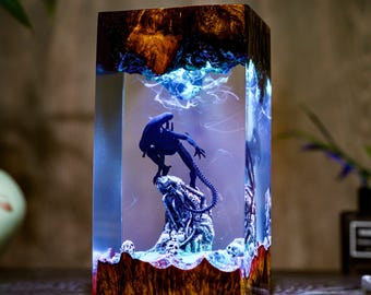 Space Monster Nacht Licht, Custom Harz Lampe, Dekoration, Dekoration, Diorama Harz Epoxy, handgemachte Geschenke, personalisiertes Geschenk, Geschenke für Sohn, Geschenk für sie