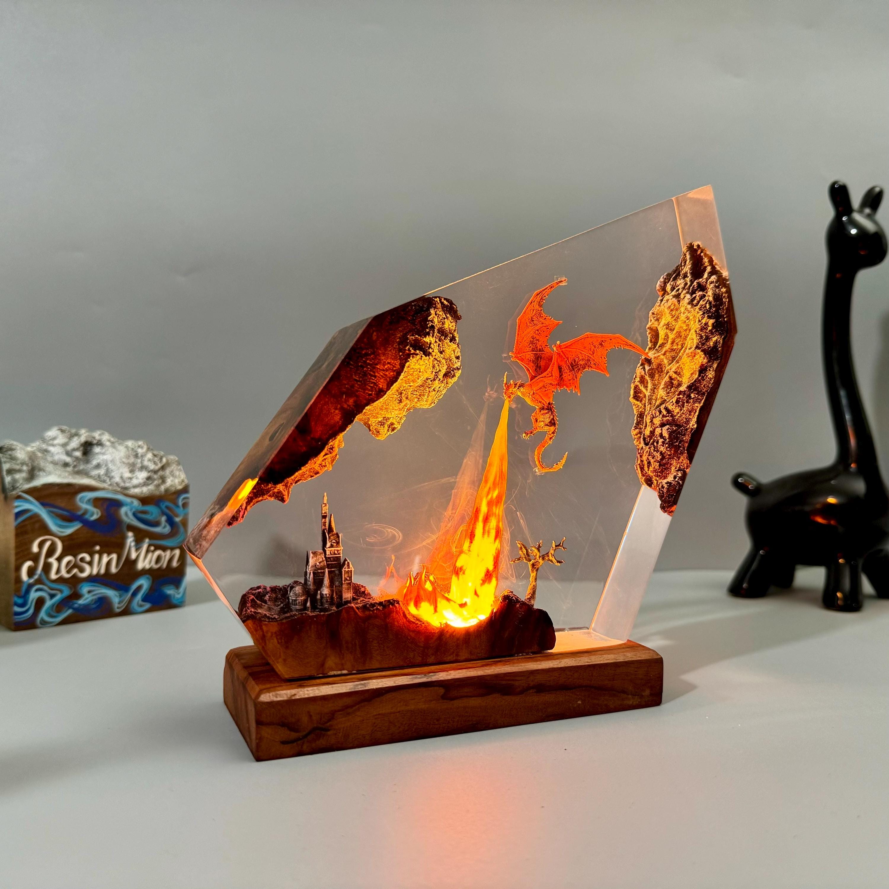 Fire breath dragon resin lamp, resin art, dragon art,dragon statue,table lamp,gift for him, gaming decoration, dragon lamp as Halloween gift