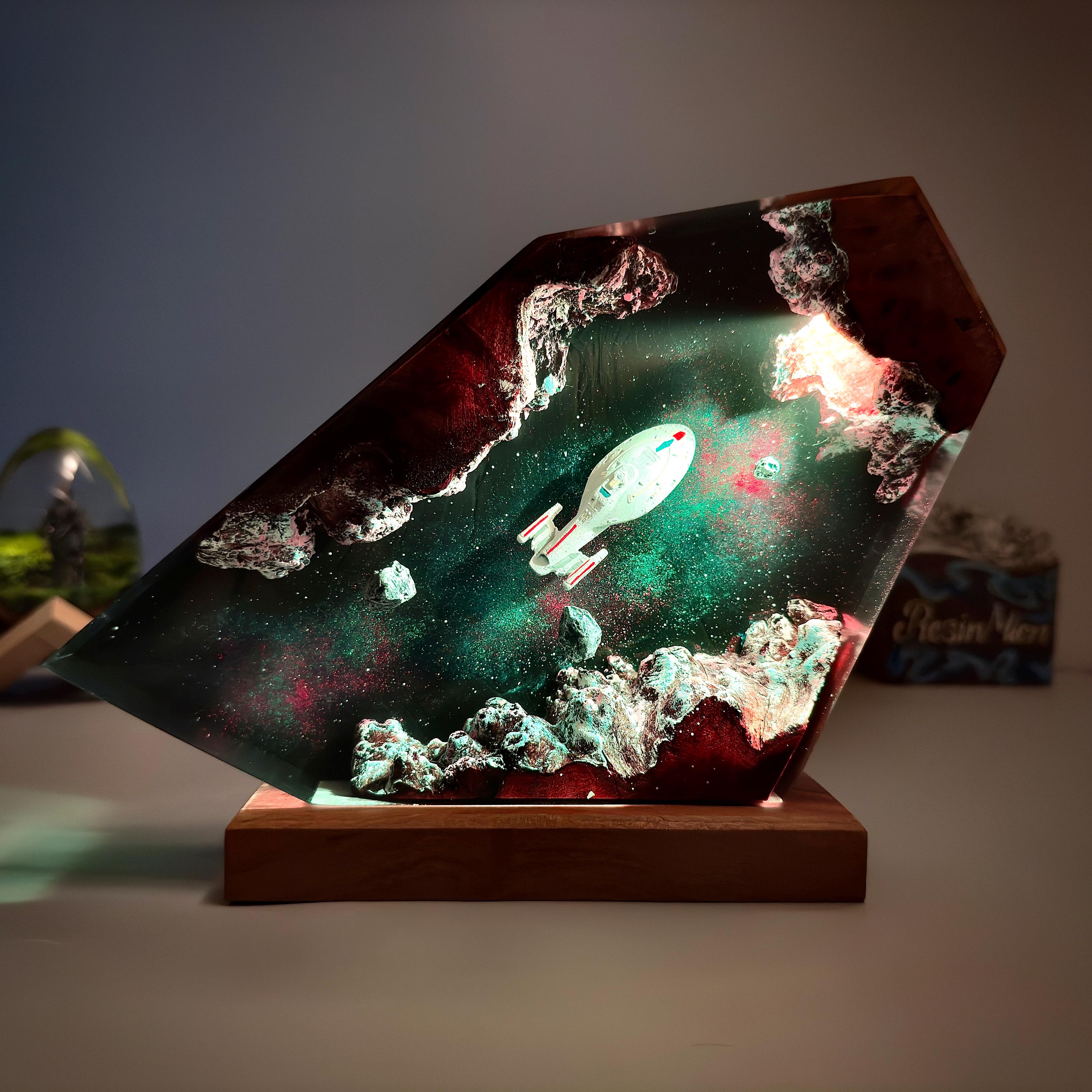 スタートレック USS ヴォイジャー NCC-74656 フィギュア、USS