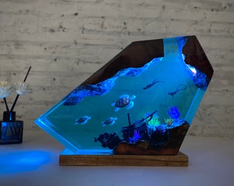 Sea turtle and divers epoxy resin lamp,Resin wood lamp, Epoxy Resin Table Lamp,Home decor,Birthday gifts for her, handmade gift