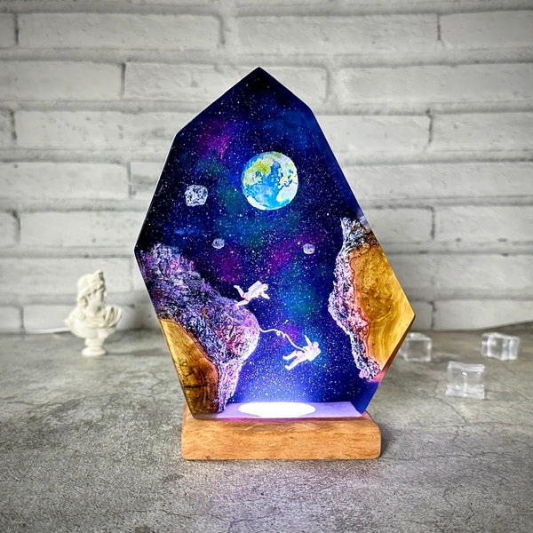 Interstellar Epoxy Lamp,Astronaut Resin Wood Art Lamp,Custom Night Light, Personalized gift,father gift,Christmas gift,gift for gamer