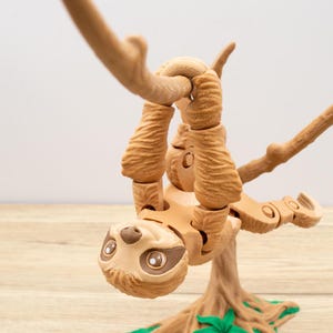 Large Articulated Sloth | 3D Printed Hanging Model with Optional Tree