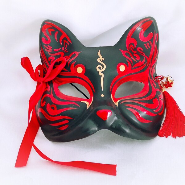 masque déguisement peinte à mains kitsune femme noir rouge doré masque costume japonais fait main renard du japon masque méga animé