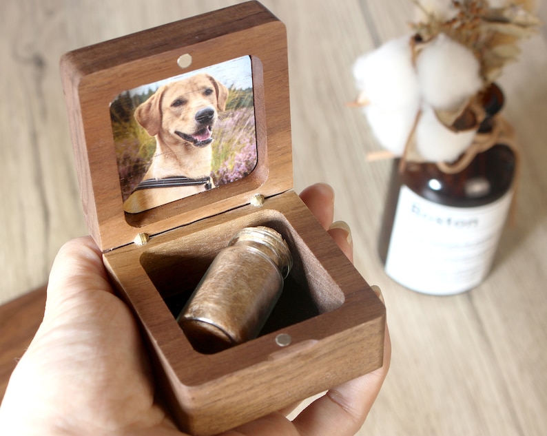 Custom Wooden Pet fur Keepsake,Wooden pet memorial box,Pet Hair Keepsake,Personalized pet loss sympathy gift,Dog memorial,Cat Keepsake Gift