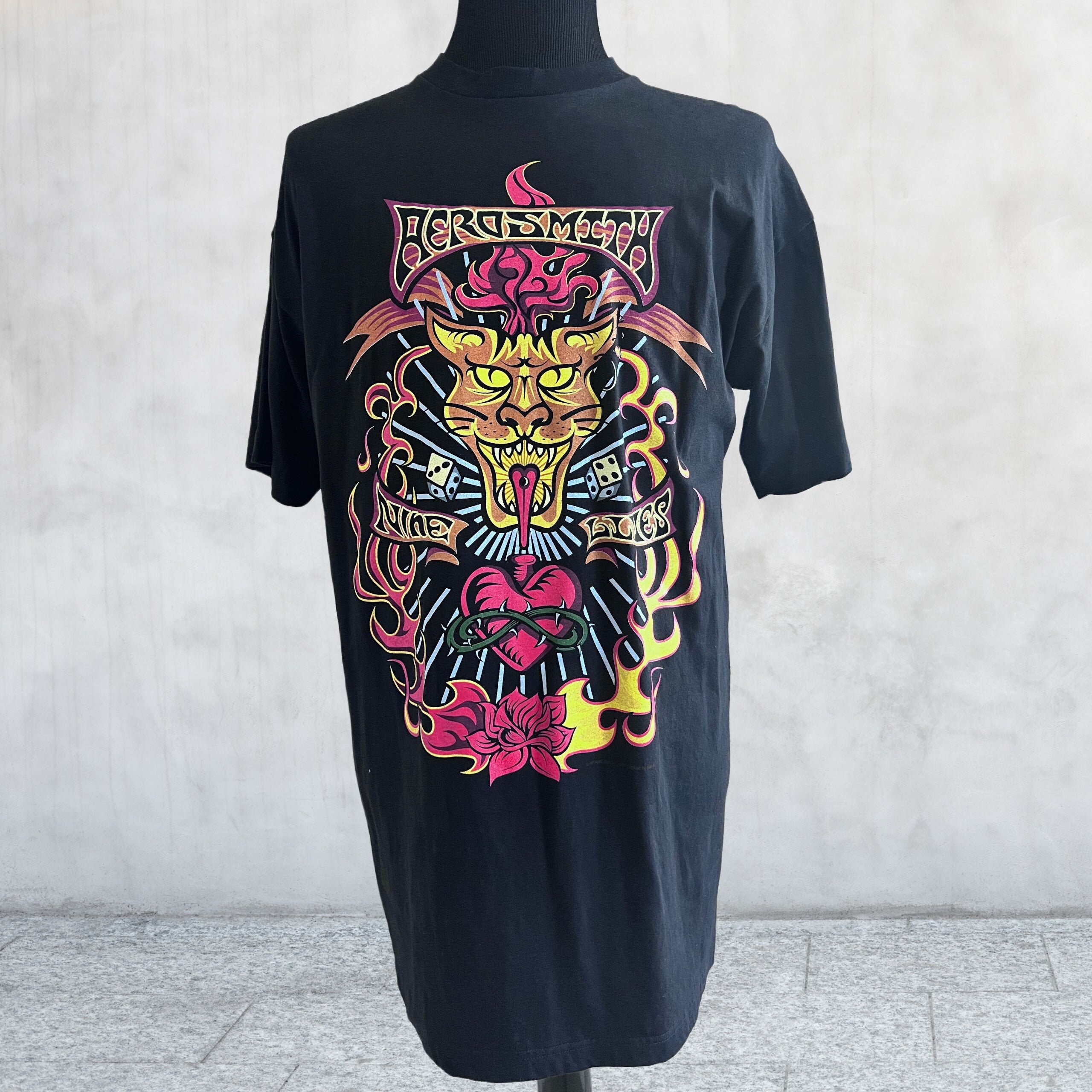 Vintage Aerosmith 1997 Nine Lives Tour T-shirt. Large - Etsy Vintage Aerosmith 1997 Nine Lives Tour T-shirt. Large - Etsy