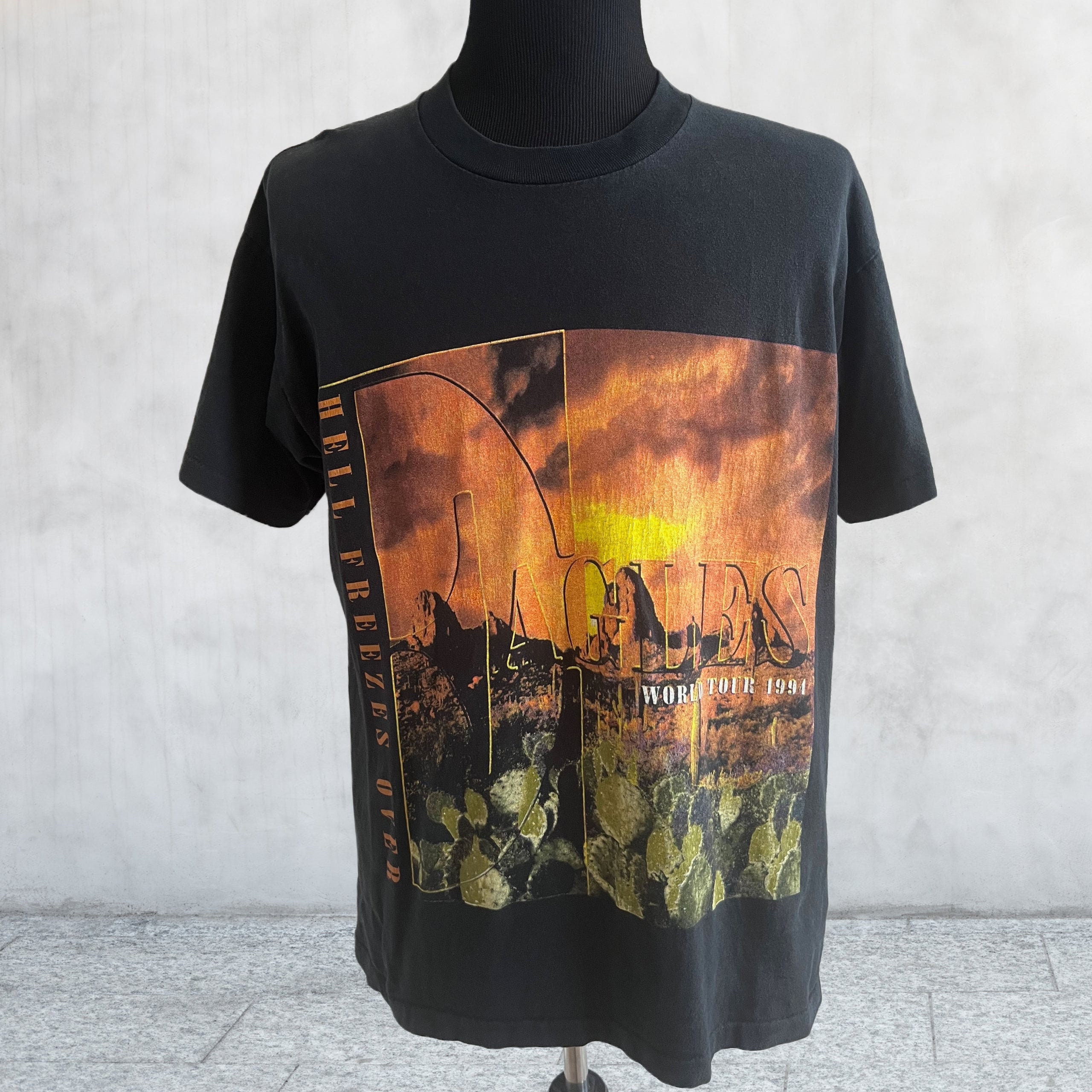 Vintage Eagles Hell Freezes Over World Tour 1994 T-shirt Vintage Eagles Hell Freezes Over World Tour 1994 T-shirt