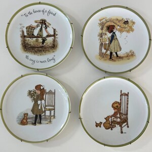 Vintage 1970s Holly Hobbie Decorative Plates