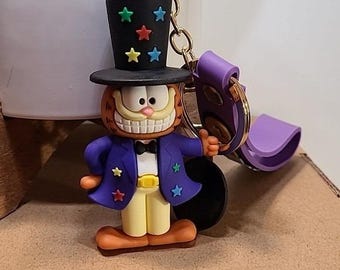 Garfield the Cat Magician Keychain Top Hat Charm Collectible Novelty