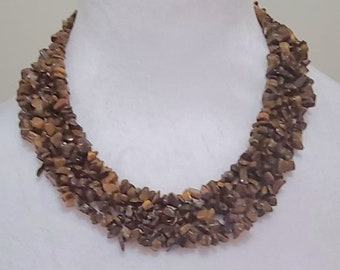Bijoux fantaisie pour femme, gros collier marron avec perles. 9,5 po. de longueur. 5,77 oz de poids.